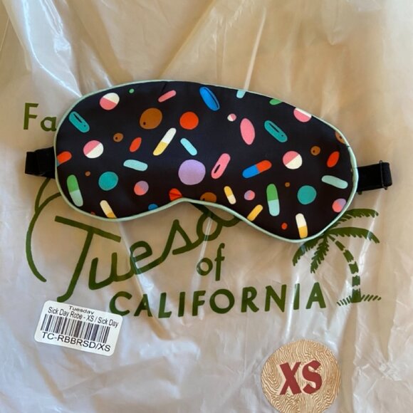 Tuesday of California Sick Day Robe Satin Bathrobe - Picture 4 of 5